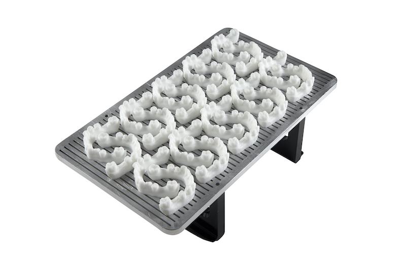 xCE-White