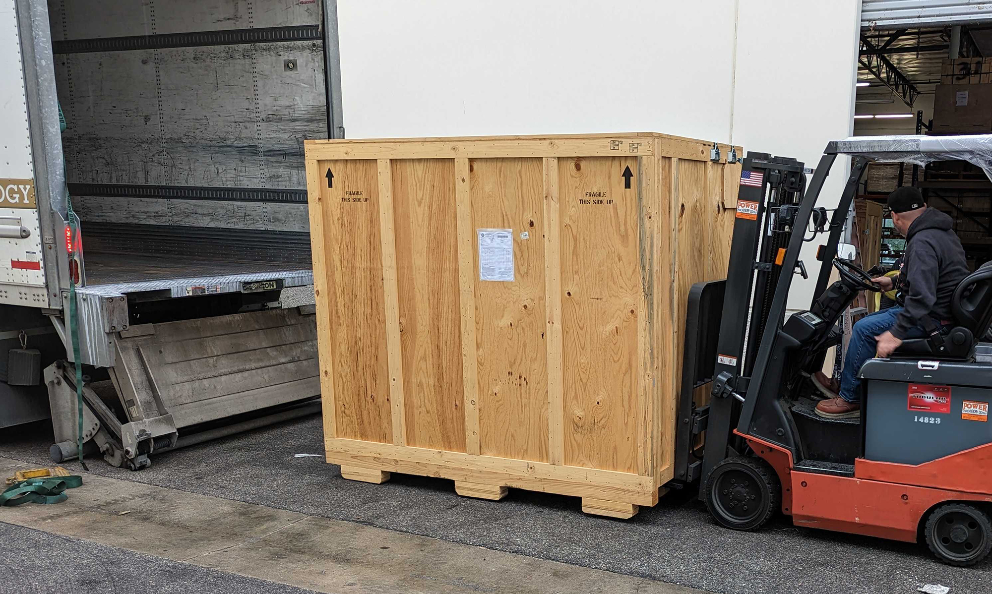 Loading first shipments of QLS 820
