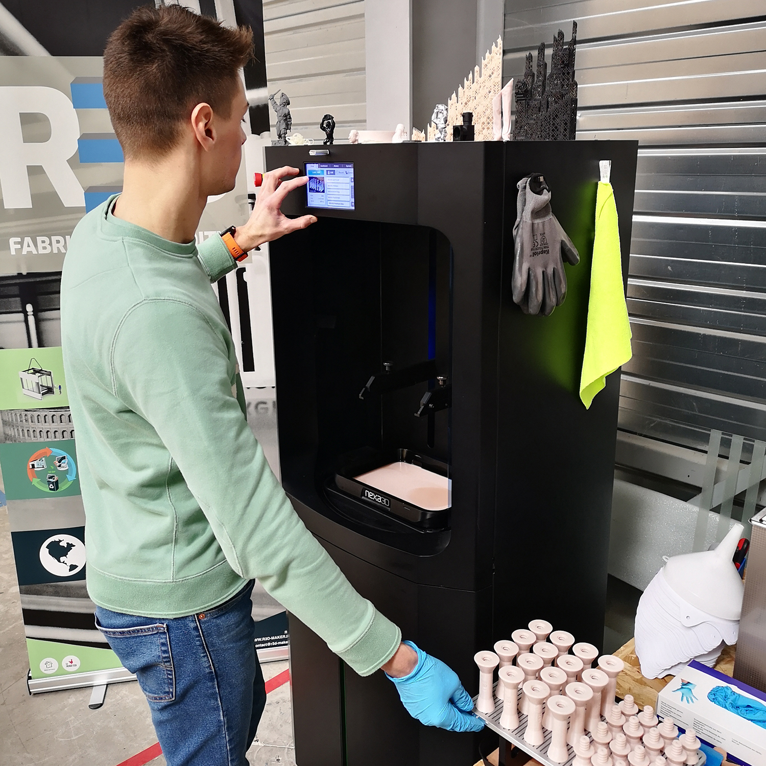 R3D使用NXE 400Pro工业3D打印机