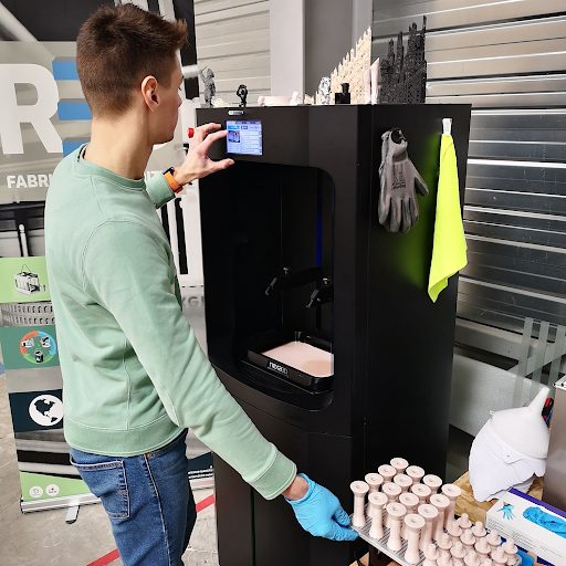 运输和汽车定制生产的例子